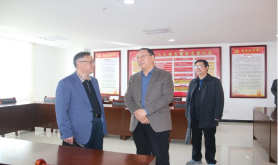 省委常委、省總工會主席馬吉孝等一行蒞臨青海物產(chǎn)集團公司視察，調(diào)研指導道路貨運企業(yè)建會、貨運司機入會等工作